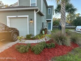 8064 Echo Springs Rd in Jacksonville, FL - Building Photo