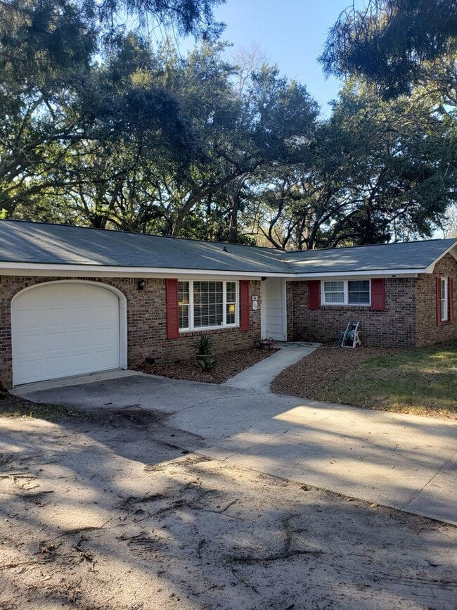 property at 1219 Mathis Ferry Rd