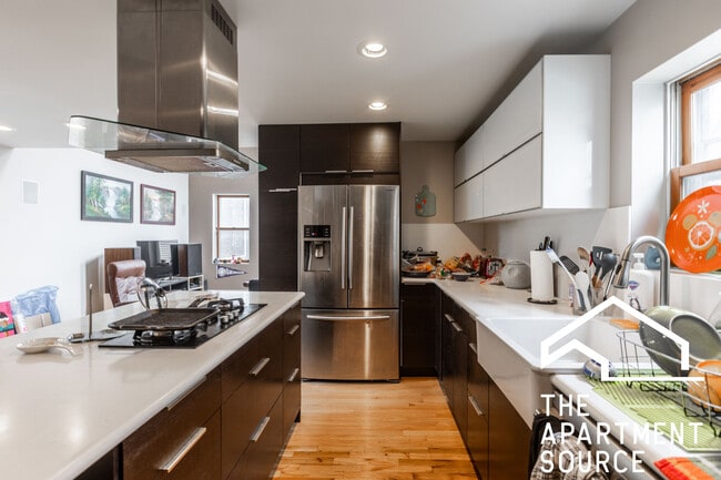 property at 1939 N Winchester Ave