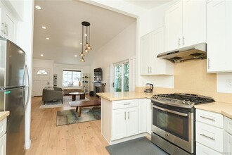 26 Spinnaker in Irvine, CA - Building Photo - Building Photo
