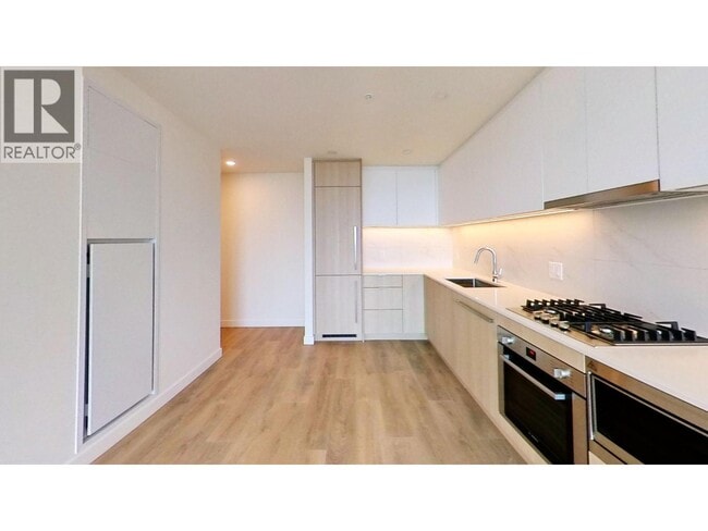 property at 308 Alderson Ave