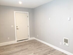 841 Seale Ave in Palo Alto, CA - Foto de edificio - Building Photo