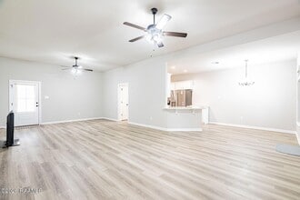 202 Sparkling Meadows Ln in Lafayette, LA - Building Photo - Building Photo