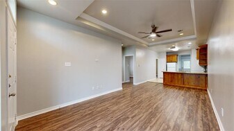 103 Winter Park, Unit A in College Station, TX - Building Photo - Building Photo