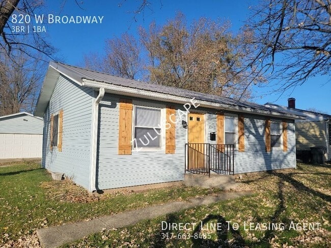 property at 820 W Broadway St