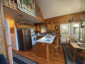 664 Fox Run Dr in Blue Ridge, GA - Foto de edificio - Building Photo