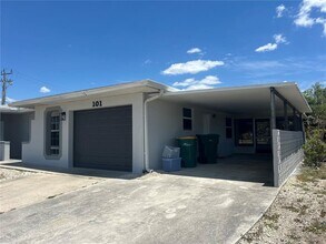 101 Cousley Dr SE in Port Charlotte, FL - Building Photo - Building Photo