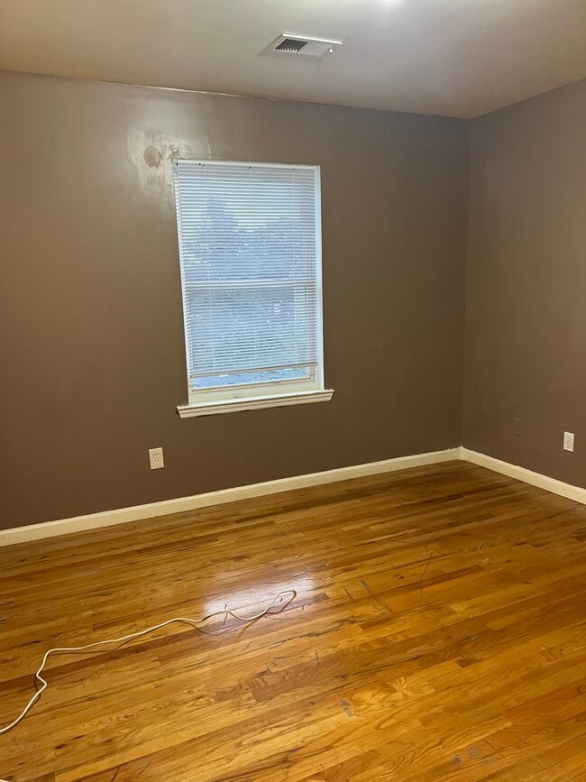 318 Magnolia Ave, Unit 2