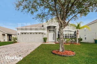 2615 Eagle Canyon Dr N in Kissimmee, FL - Building Photo