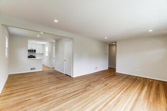 1721 Olney Rd in Falls Church, VA - Building Photo - Building Photo