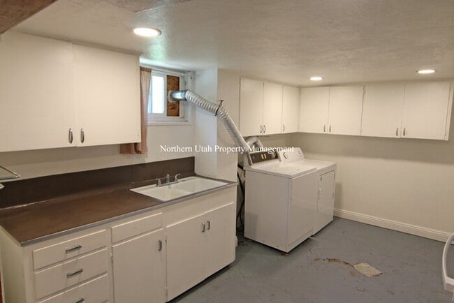 3041 Monroe Blvd in Ogden, UT - Building Photo - Building Photo