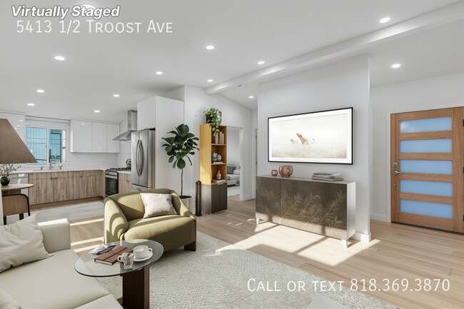 5413 1/2 Troost Ave in Los Angeles, CA - Building Photo - Building Photo