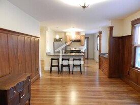 61 Poplar St, Unit 1 in Watertown, MA - Building Photo