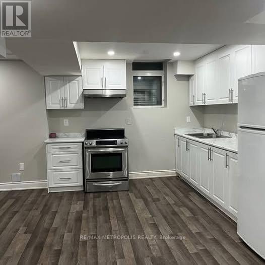 property at 10 Ash Ct