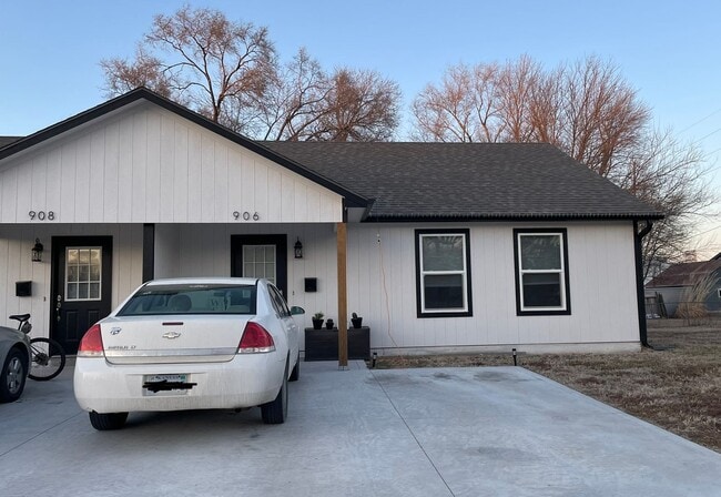 property at 906 Sandusky Ave