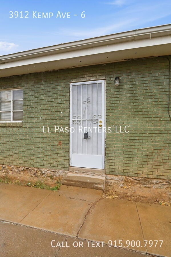 property at 3912 Kemp Ave