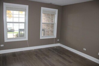 11 Foxcroft Rd in Naperville, IL - Building Photo - Building Photo