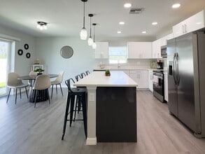 6819 San Bruno Dr in Sebring, FL - Building Photo - Building Photo