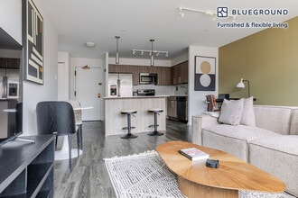 903 S Ashland Ave in Chicago, IL - Foto de edificio - Building Photo