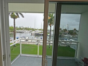 1475 SE 15th St in Fort Lauderdale, FL - Building Photo - Building Photo