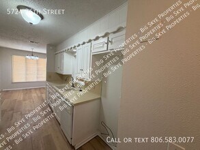5724 36th St in Lubbock, TX - Building Photo - Building Photo