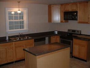 2114 Parkwood Ave in Richmond, VA - Building Photo - Building Photo