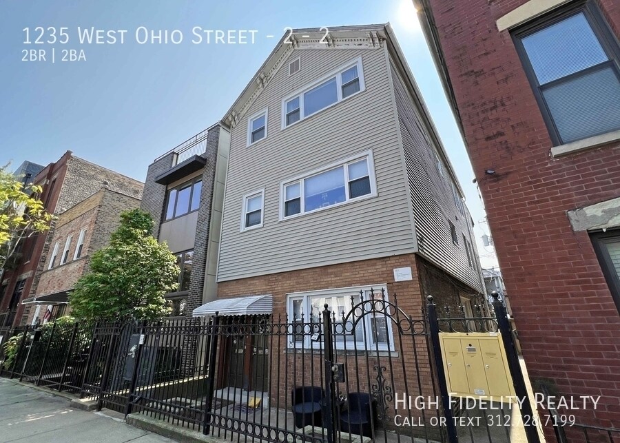 1235 W Ohio St in Chicago, IL - Building Photo