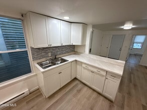 934 Broadway in Rensselaer, NY - Building Photo - Building Photo