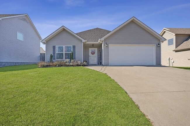 1379 Freedom Dr in Clarksville, TN - Building Photo - Building Photo