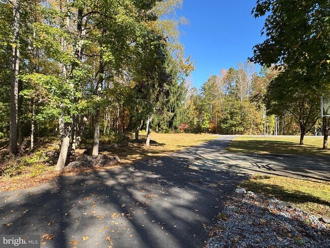 5 Artillery Dr in Fredericksburg, VA - Building Photo - Building Photo