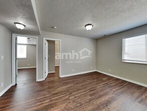 5521 W Stone Blf Wy in Kearns, UT - Building Photo - Building Photo