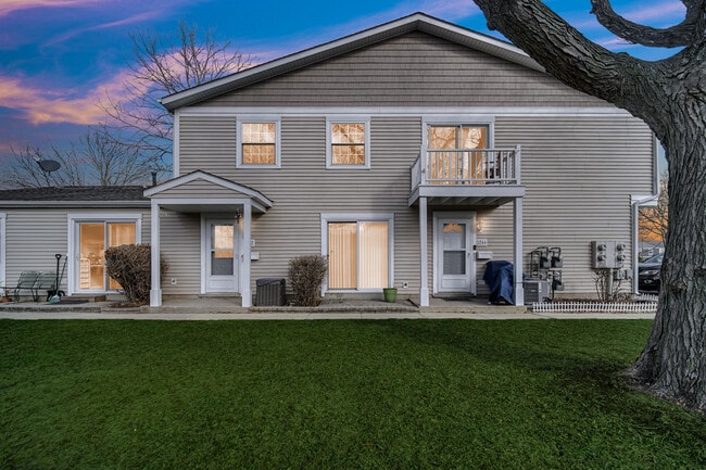 1242 Nova Ct in Wheeling, IL - Building Photo - Building Photo