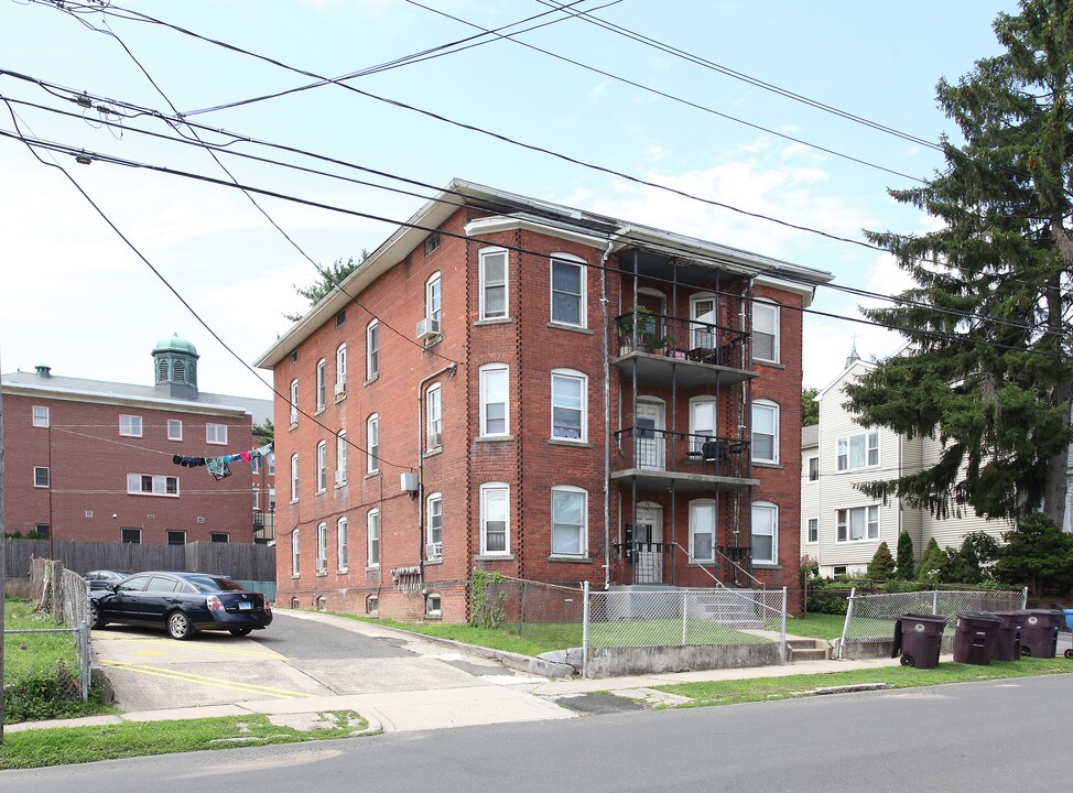 78 Grove St in New Britain, CT - Building Photo