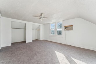 1702 Tuxedo Ave in Parma, OH - Foto de edificio - Building Photo