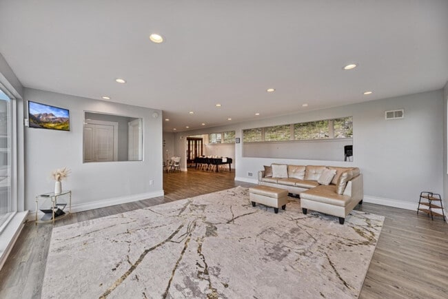 52 Pavilion Rd in Suffern, NY - Building Photo - Building Photo