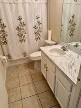 2711 Breakwater Ct in Brandon, FL - Building Photo - Building Photo