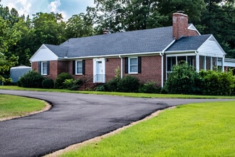 2503 Nottoway Blvd in Victoria, VA - Building Photo - Building Photo