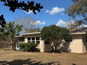 2236 Northland Rd in Mount Dora, FL - Building Photo - Building Photo