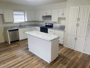 3615 Ceran Dr in Arlington, TX - Building Photo - Building Photo