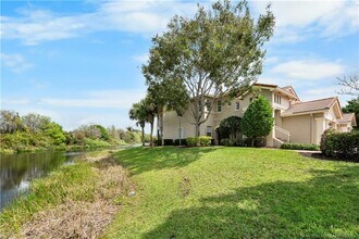 691 SW Glen Crest Way in Stuart, FL - Building Photo - Building Photo