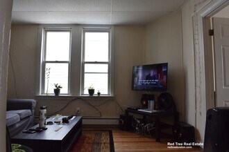114 Everett St, Unit 3 in Boston, MA - Foto de edificio - Building Photo
