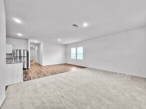 28414 Selsdon Ct in Huffman, TX - Building Photo - Building Photo