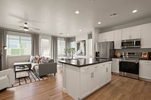 Moderne at Roosevelt in Tolleson, AZ - Building Photo