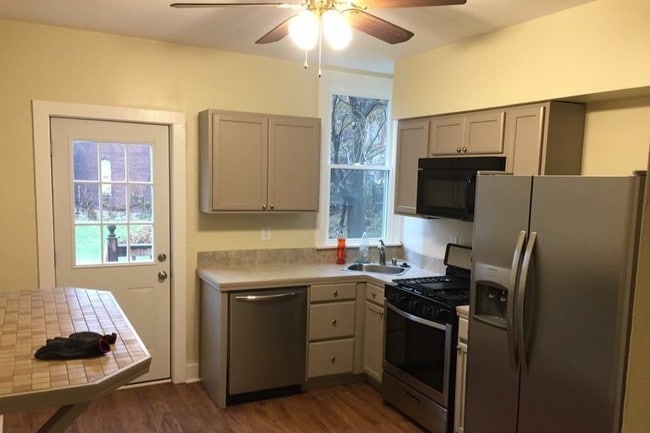 property at 3209 Parkview Ave