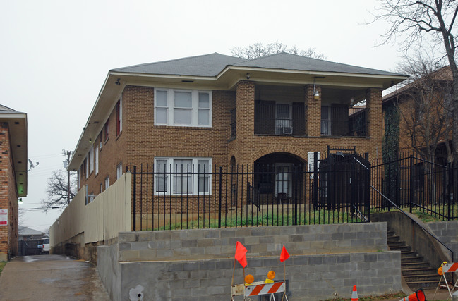 804 Lancaster Ave in Dallas, TX - Foto de edificio - Building Photo