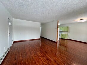 709-711 Waves Rd in Fairbanks, AK - Building Photo - Building Photo