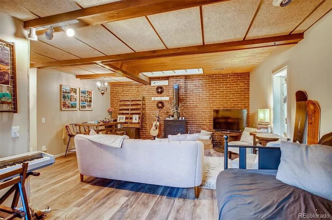 1024 N Marion St, Unit Carriage House - #301 in Denver, CO - Building Photo