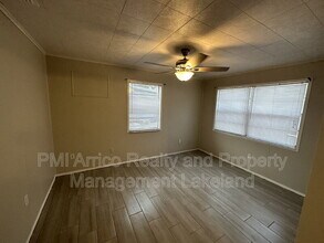 651 Duncan Cir W in Auburndale, FL - Building Photo - Building Photo