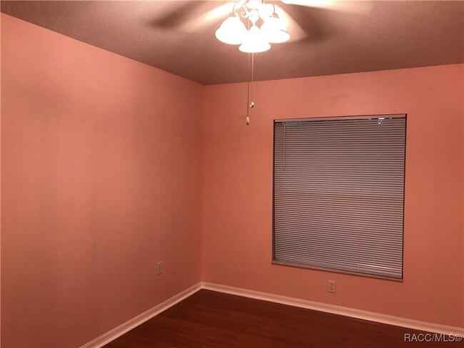 property at 2595 N Brentwood Cir