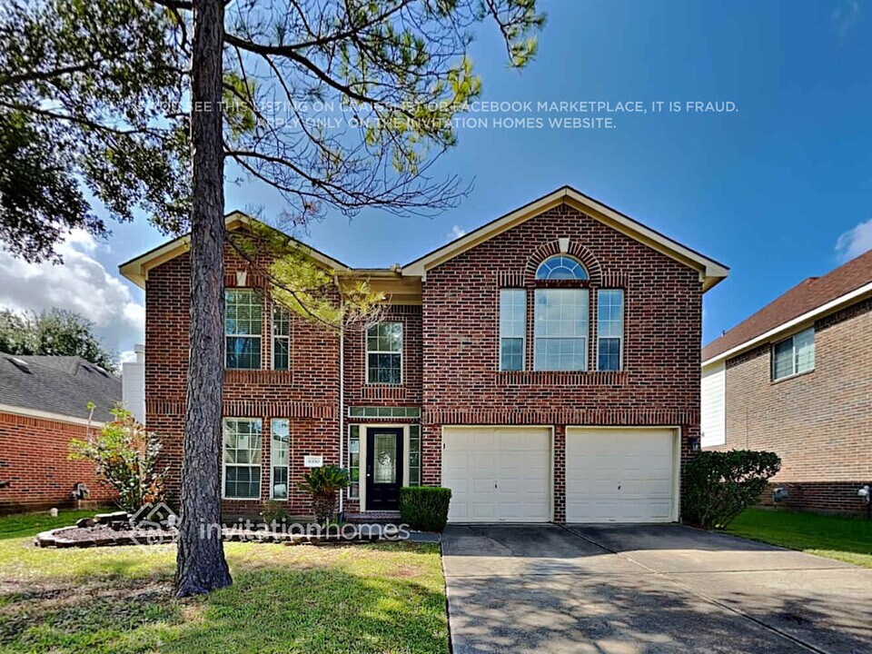 6330 Big Oak Canyon Dr in Richmond, TX - Foto de edificio